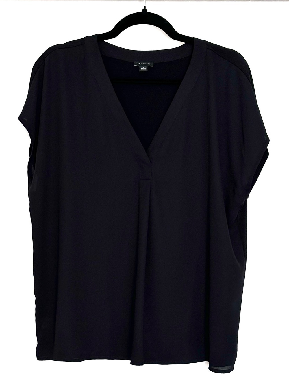 Ann Taylor Mixed Media Pleat Front Top Black Size Large - Picture 2 of 4